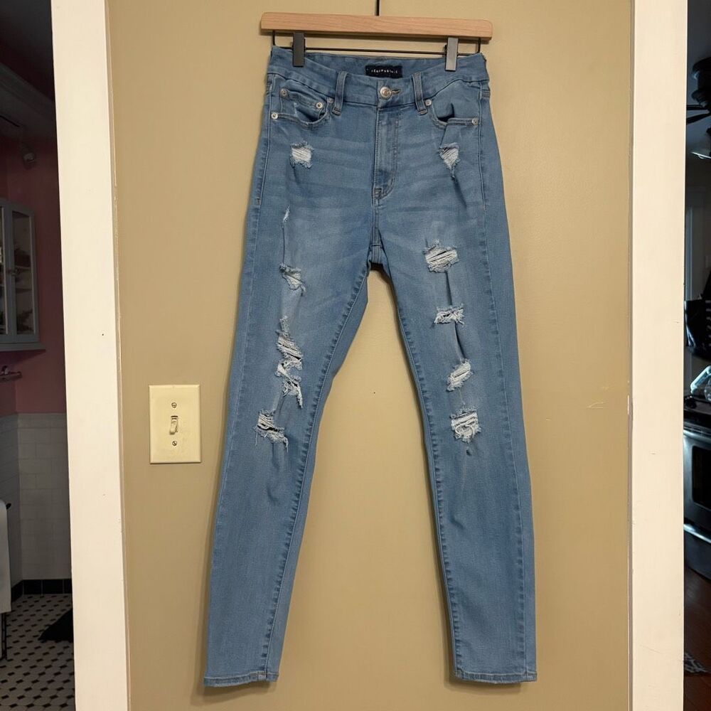 Aeropostale Women Light Wash Blue High Rise Curvy Jegging Destroyed Denim Size 6